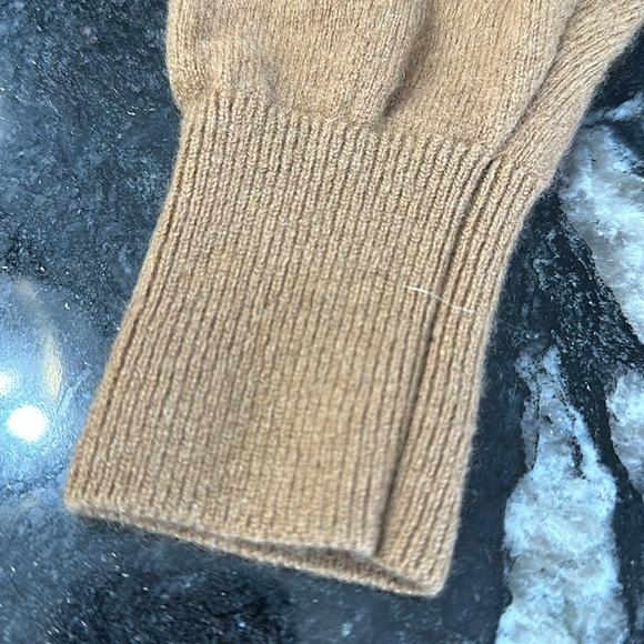 Aritzia Wilfred Liteluxe 💯% Cashmere Turtleneck Sweater Tan XS - Picture 6 of 7